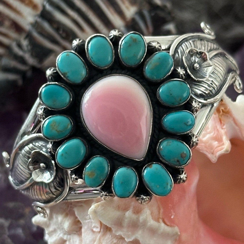 Kingman Turquoise Pink Conch Statement Southweste… - image 1